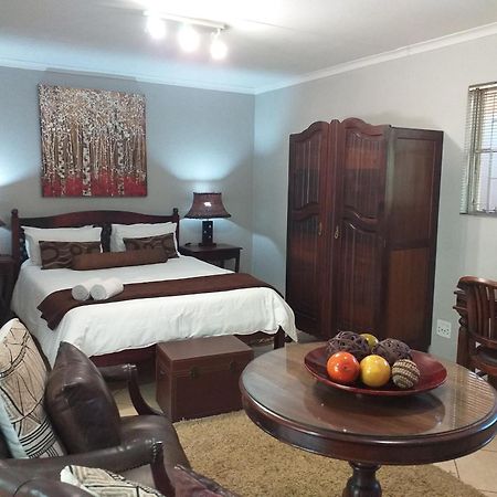 מאלליין Selati 103 Guest Cottages מראה חיצוני תמונה