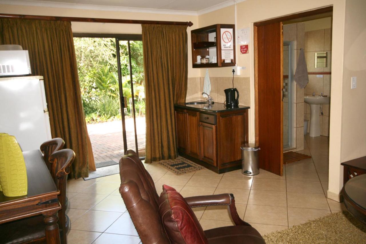 מאלליין Selati 103 Guest Cottages מראה חיצוני תמונה