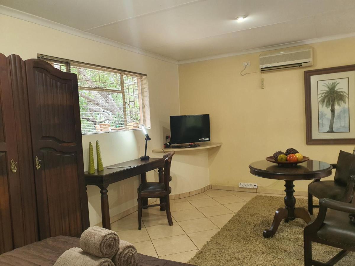מאלליין Selati 103 Guest Cottages מראה חיצוני תמונה