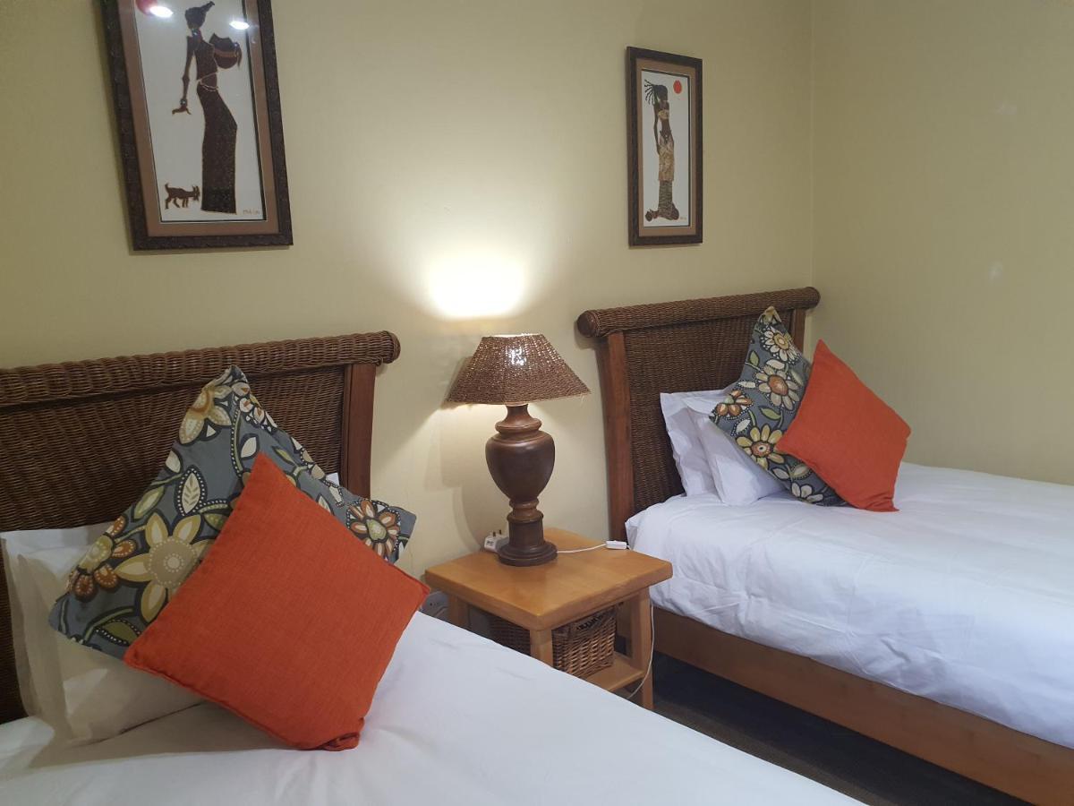 מאלליין Selati 103 Guest Cottages מראה חיצוני תמונה