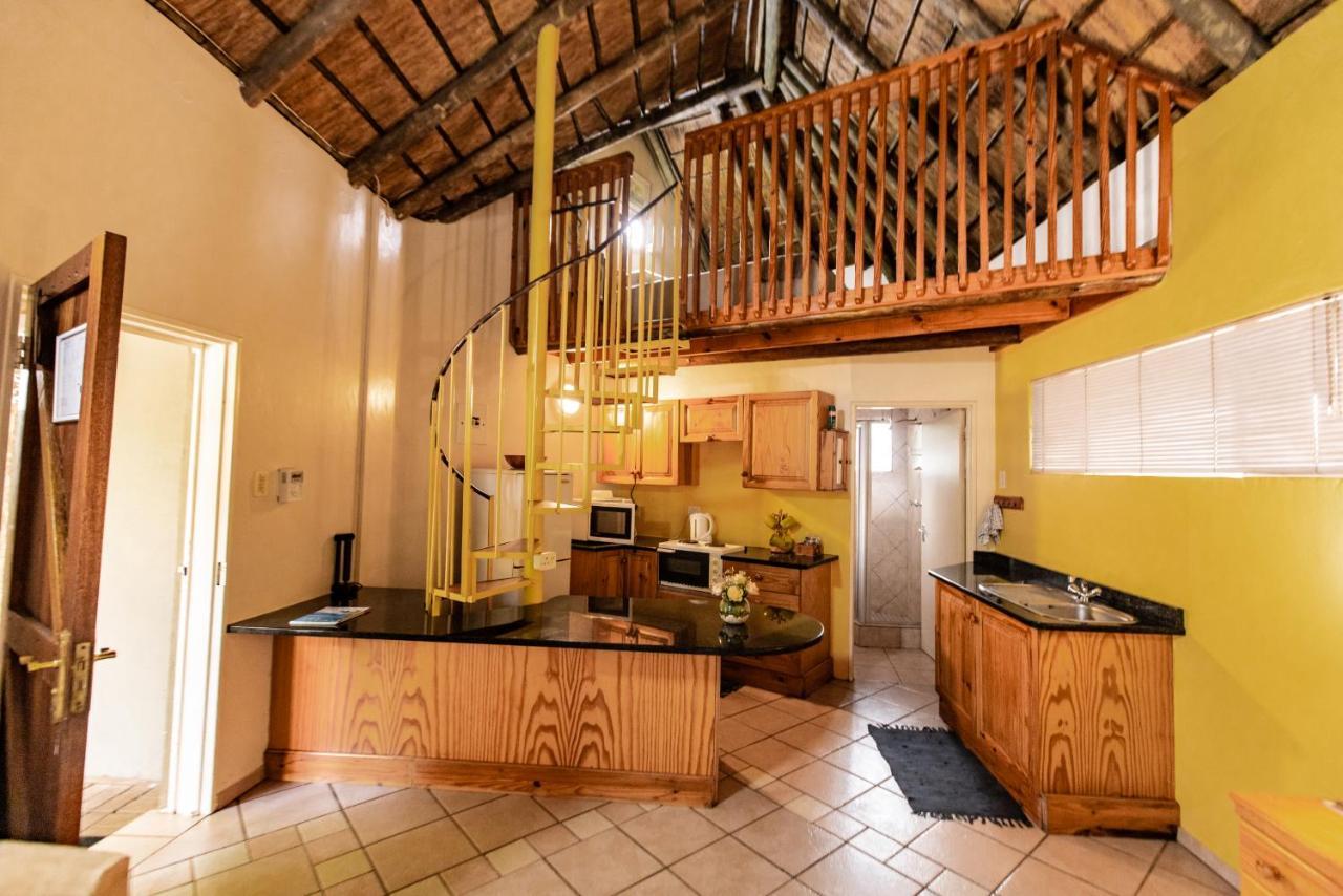 מאלליין Selati 103 Guest Cottages מראה חיצוני תמונה