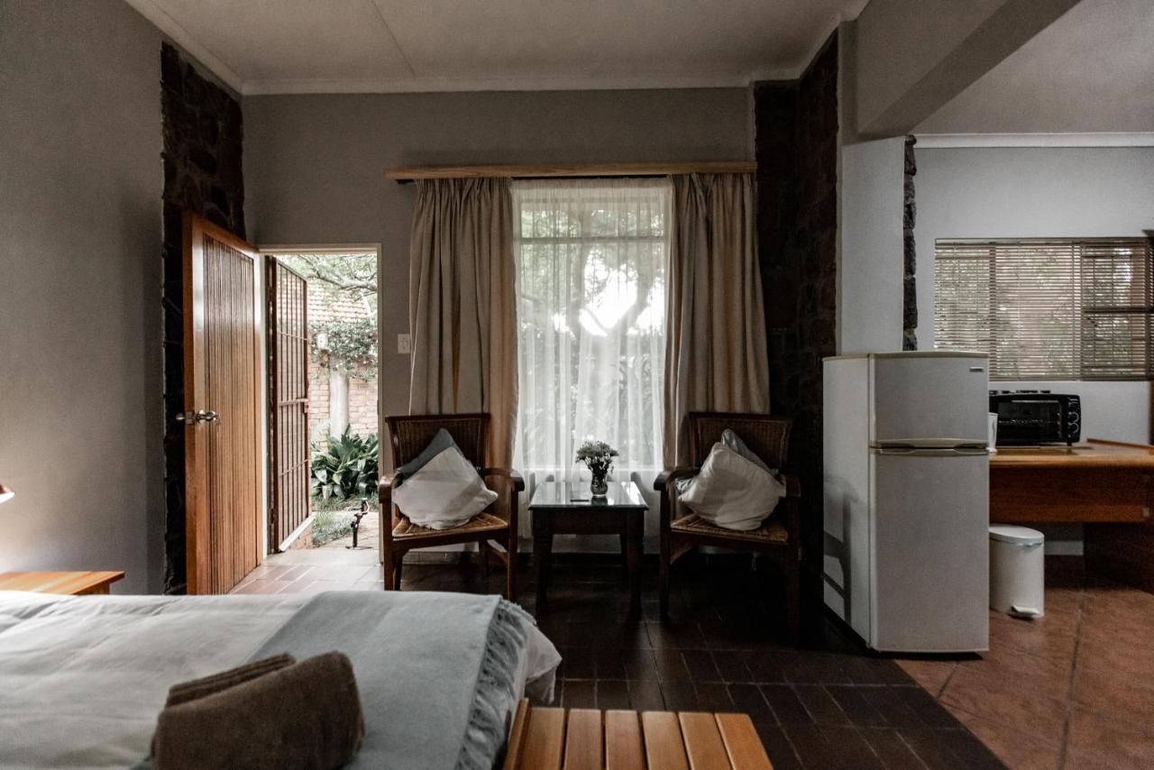 מאלליין Selati 103 Guest Cottages מראה חיצוני תמונה