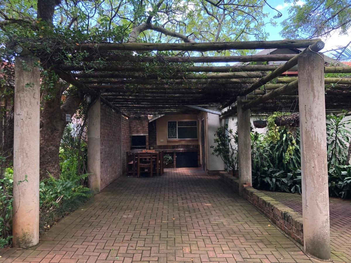 מאלליין Selati 103 Guest Cottages מראה חיצוני תמונה